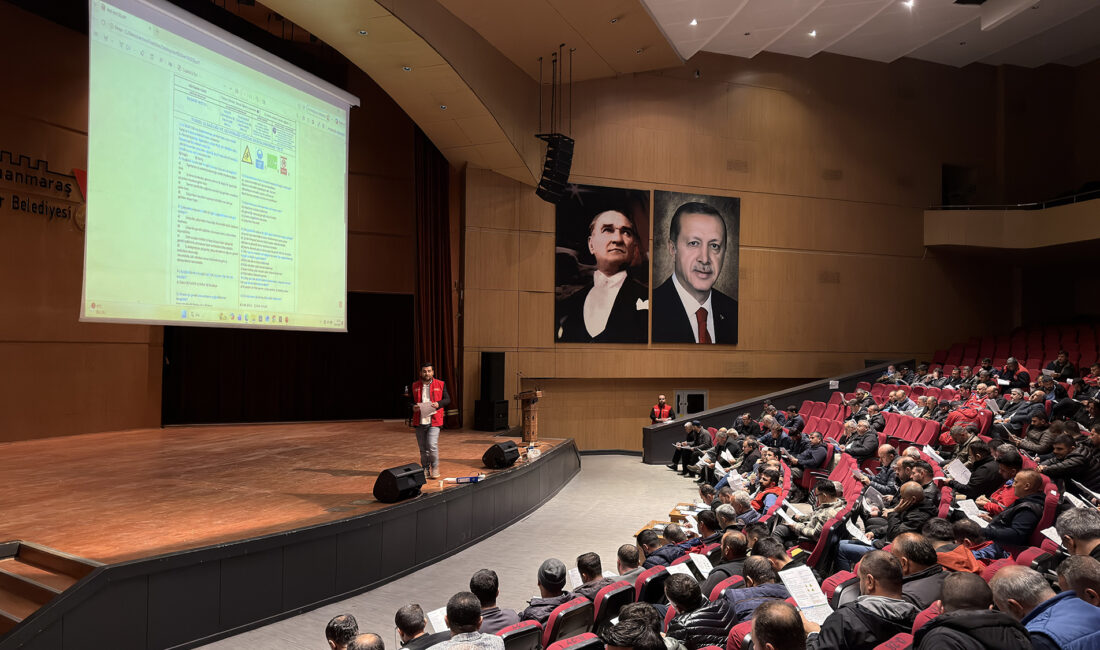 Büyükşehir Belediyesi, saha personellerine yönelik temel iş sağlığı ve güvenliği