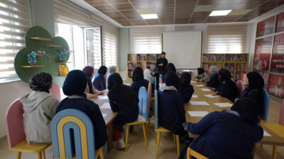 Büyükşehir Belediyesi, Kütüphane Haftası etkinlikleri kapsamında çocuk edebiyatı yazarı Yaşar