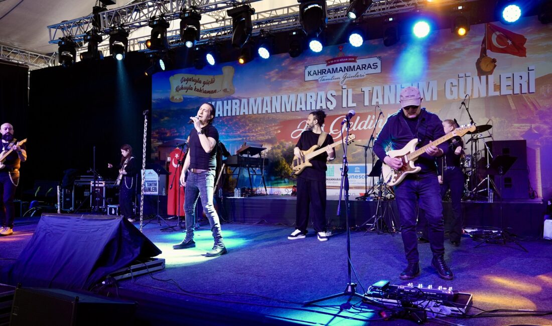 Büyükşehir Belediyesinin İstanbul’da düzenlediği Kahramanmaraş Tanıtım Günleri’nde sevilen sanatçı Kıraç