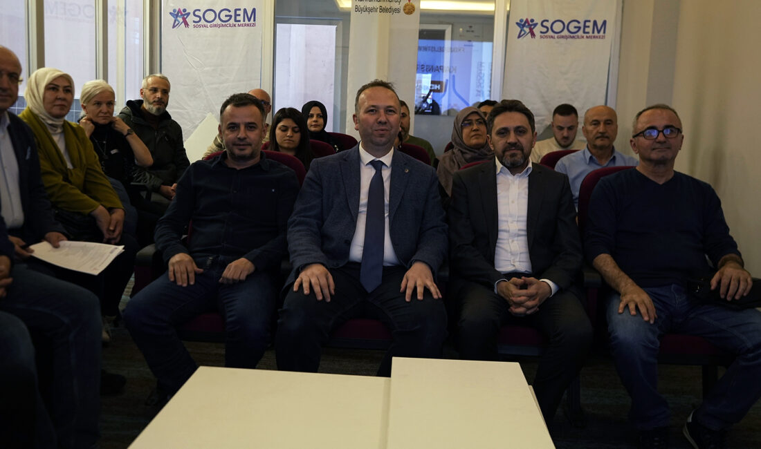 Büyükşehir Belediyesi Sosyal Girişimcilik Merkezi’nde sivil toplum kuruluşlarına yönelik düzenlenen