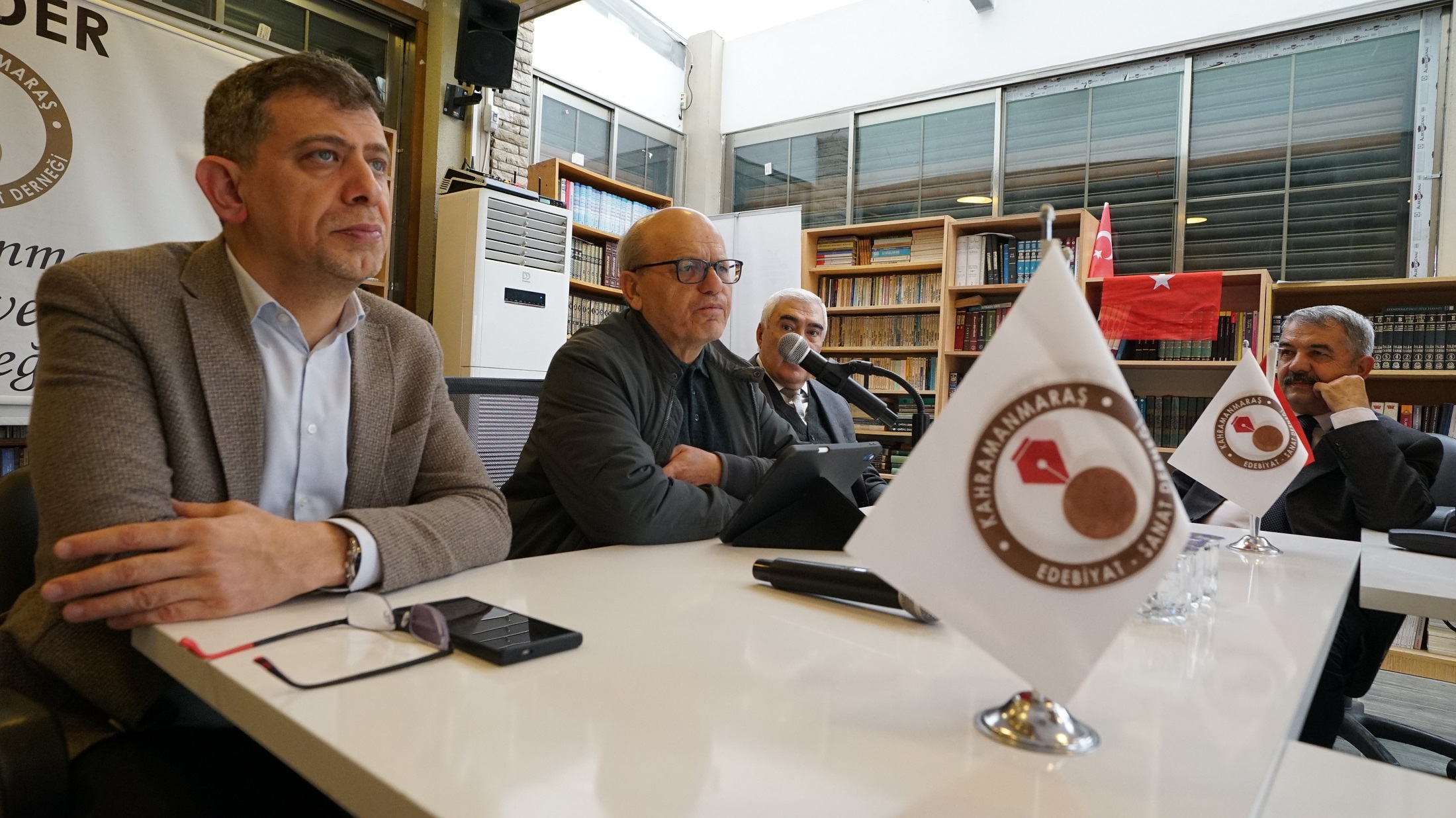 Büyükşehir Belediyesinin 62’nci Kütüphane Haftası etkinliklerinde eğitimci yazar Duran Boz,