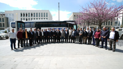 Büyükşehir Belediyesi, tarımda yenilikçi uygulamaları yerinde görmek ve sektördeki son