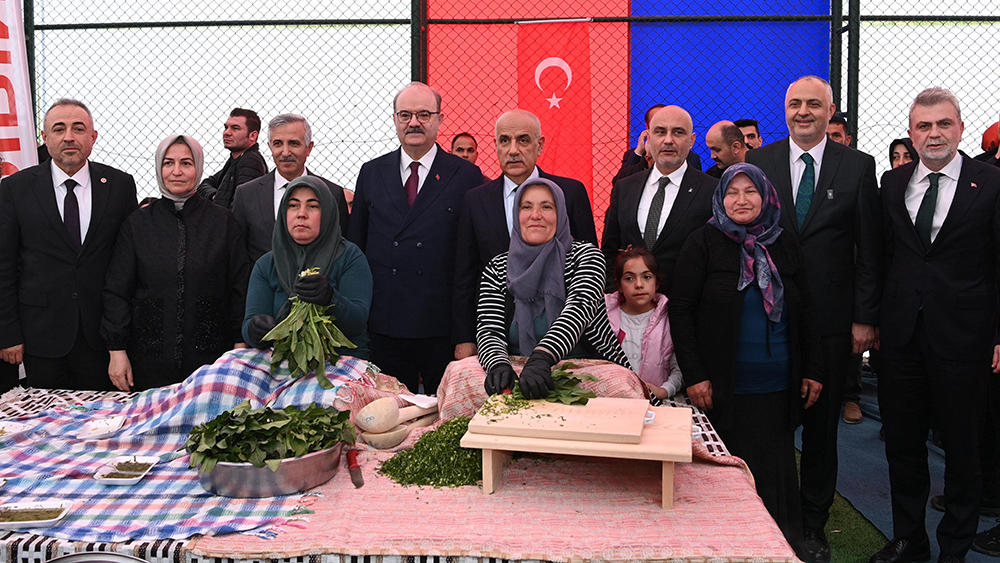 Andırın Belediyesi tarafından düzenlenen Geleneksel Tirşik Festivali’ne katılan Başkan Görgel,