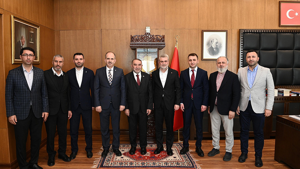 Büyükşehir Belediye Başkanı Fırat Görgel, Cumhurbaşkanı Başdanışmanı İsrafil Kışla’yı makamında