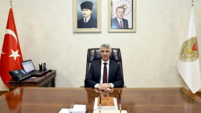 Kahramanmaraş Valisi Mükerrem Ünlüer, Kahramanmaraş’a İstiklal Madalyası’nın verilişinin 101. yılı