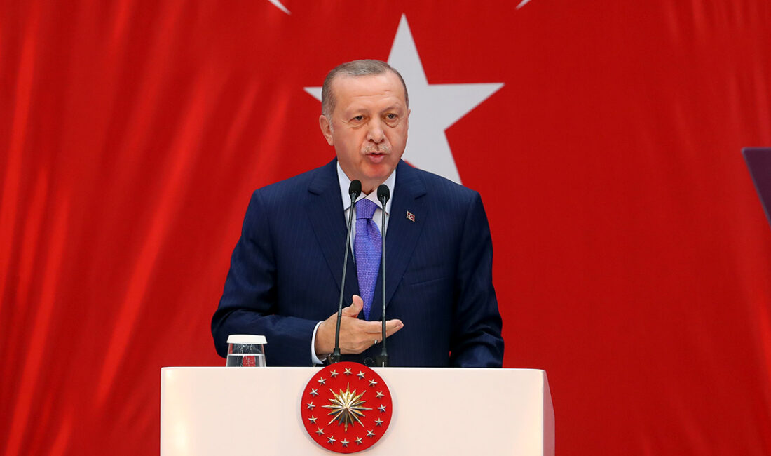 Cumhurbaşkanı Recep Tayyip Erdoğan, Kahramanmaraş'taki okul saldırısında hayatını kaybeden öğrencilerin