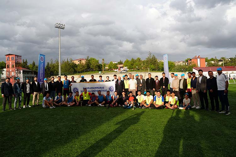 Kahramanmaraş İstiklal Üniversitesi (KİÜ) tarafından düzenlenen "Birinci Futbol Turnuvası" görkemli
