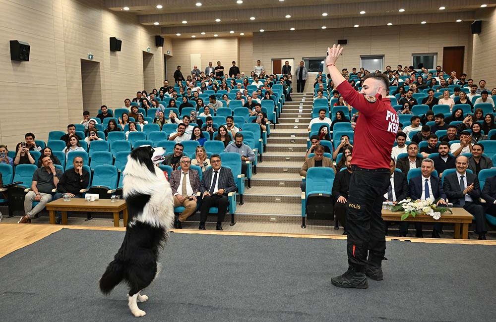 Kahramanmaraş Sütçü İmam Üniversitesi (KSÜ) Yunus Emre Kongre ve Kültür