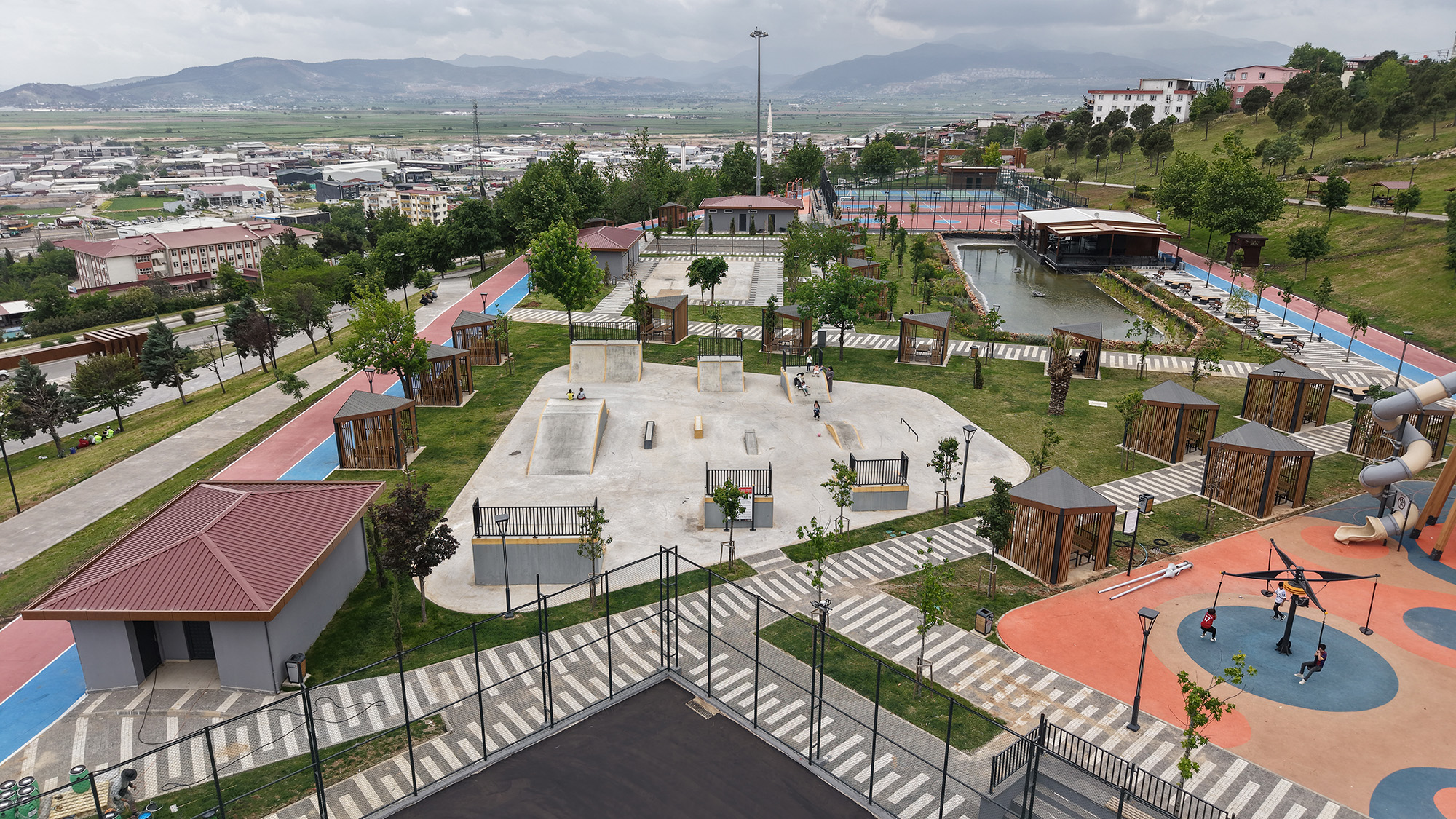 Kahramanmaraş’ta 15 Temmuz Spor Vadisi Hizmete Açılıyor; Tüm Vatandaşlar Açılışa Davetli! 3 15 Temmuz Spor Vadisi 6