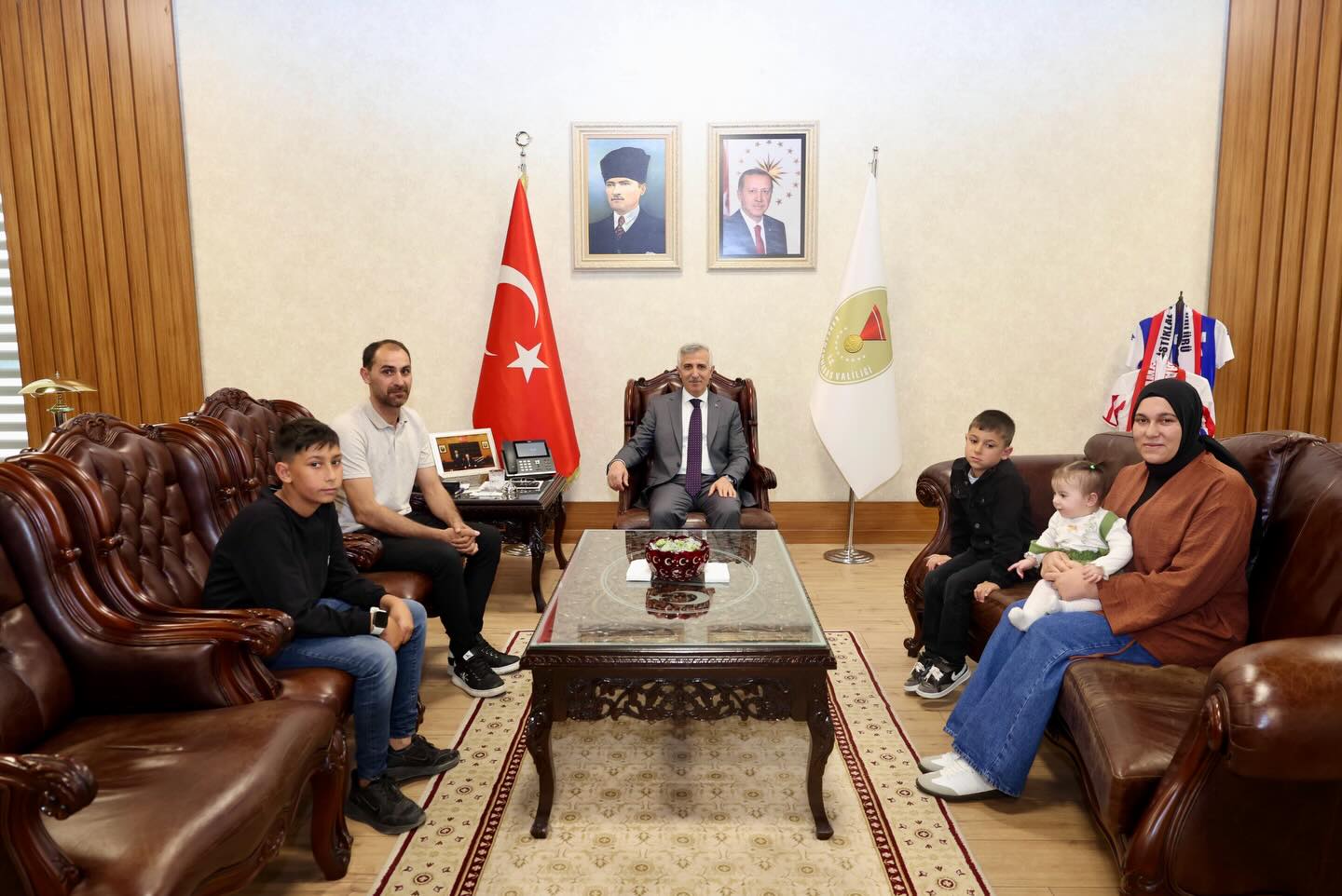 Kahramanmaraş Kapıçam Tabiat Parkı’nda düzenlenen Türkiye Offroad Şampiyonası sırasında rüzgârın