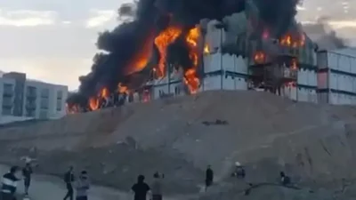 Kahramanmaraş’ta rezerv alanı inşaatında çalışan işçilerin kaldığı konteynerde çıkan yangında