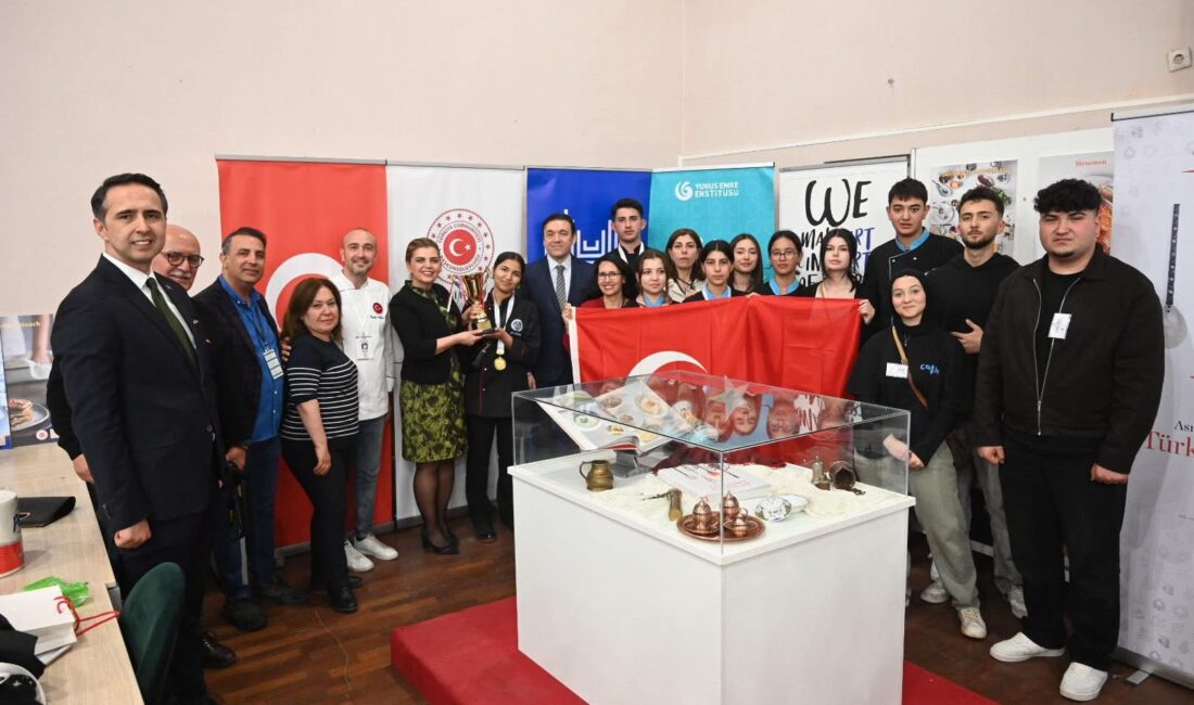 Kahramanmaraş MADO Akdeniz Turizm Mesleki ve Teknik Anadolu Lisesi öğrencileri,