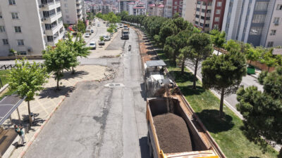 Büyükşehir Belediyesi, şehir merkezinin ulaşımdaki can damarlarından Ahır Dağı Caddesi’nde