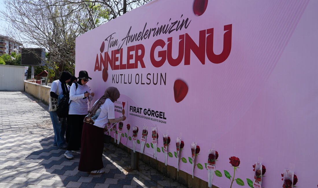 Büyükşehir Belediyesi, Anneler Günü’nde farkındalık oluşturma amacıyla şehir genelindeki açık