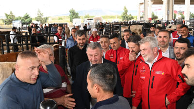Canlı Hayvan Pazarı’nı ziyaret ederek incelemelerde bulunan Başkan Görgel, “Hemşehrilerimizin