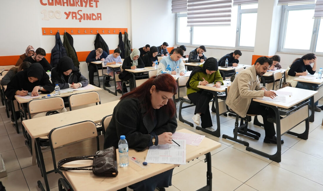 Büyükşehir Belediyesinin gençlik markası Pusula Maraş tarafından KPSS’ye hazırlanan adaylara