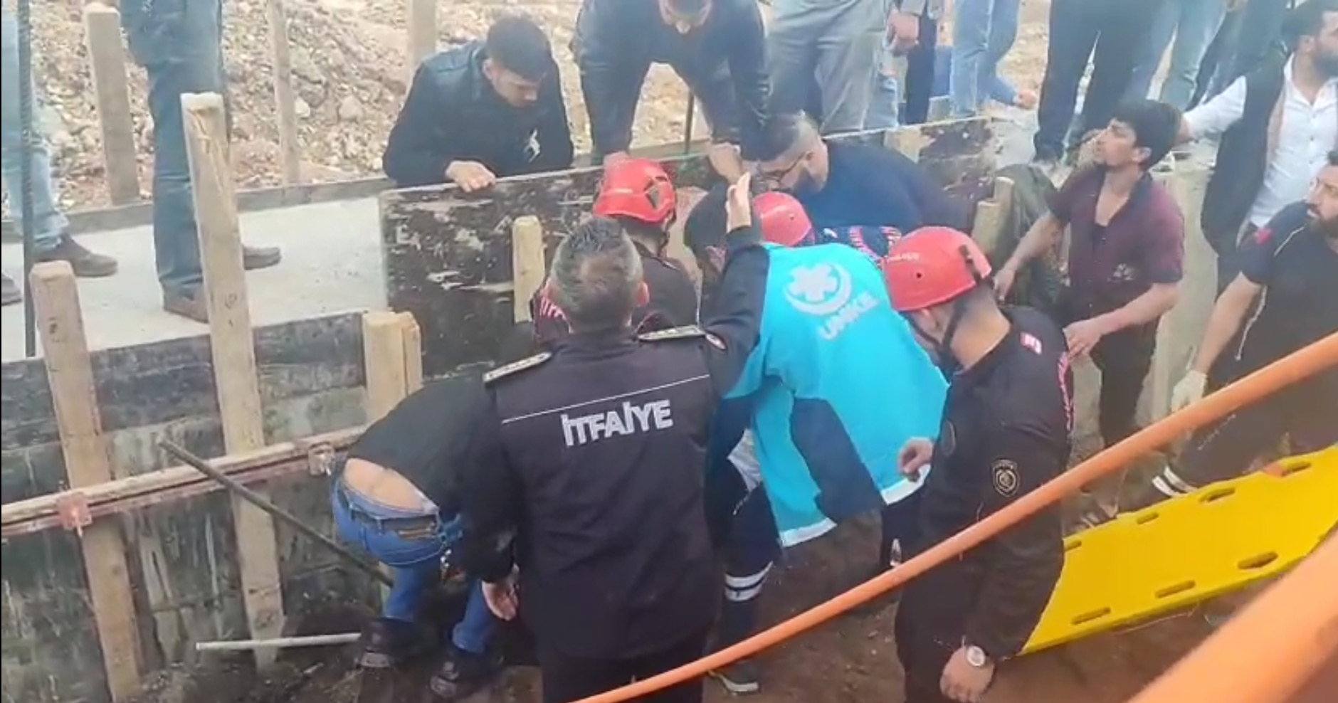 Kahramanmaraş’ta altyapı çalışmaları sırasında yaşanan göçük paniğe neden oldu. Olay,