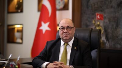 Mehmet Akpınar yazdı; "Bir Bayram Sabahının düşündürdükleri" 