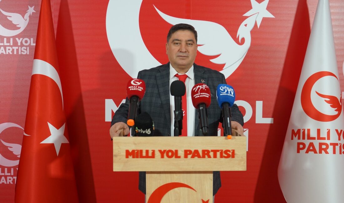Kahramanmaraş’ın Göksun ilçesine bağlı Çardak Mahallesi’nde elma üreticileri, artan sulama