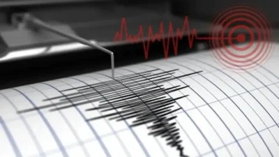 Adana'nın Saimbeyli ilçesinde saat 04.26'da 4,9 büyüklüğünde deprem meydana geldi.
