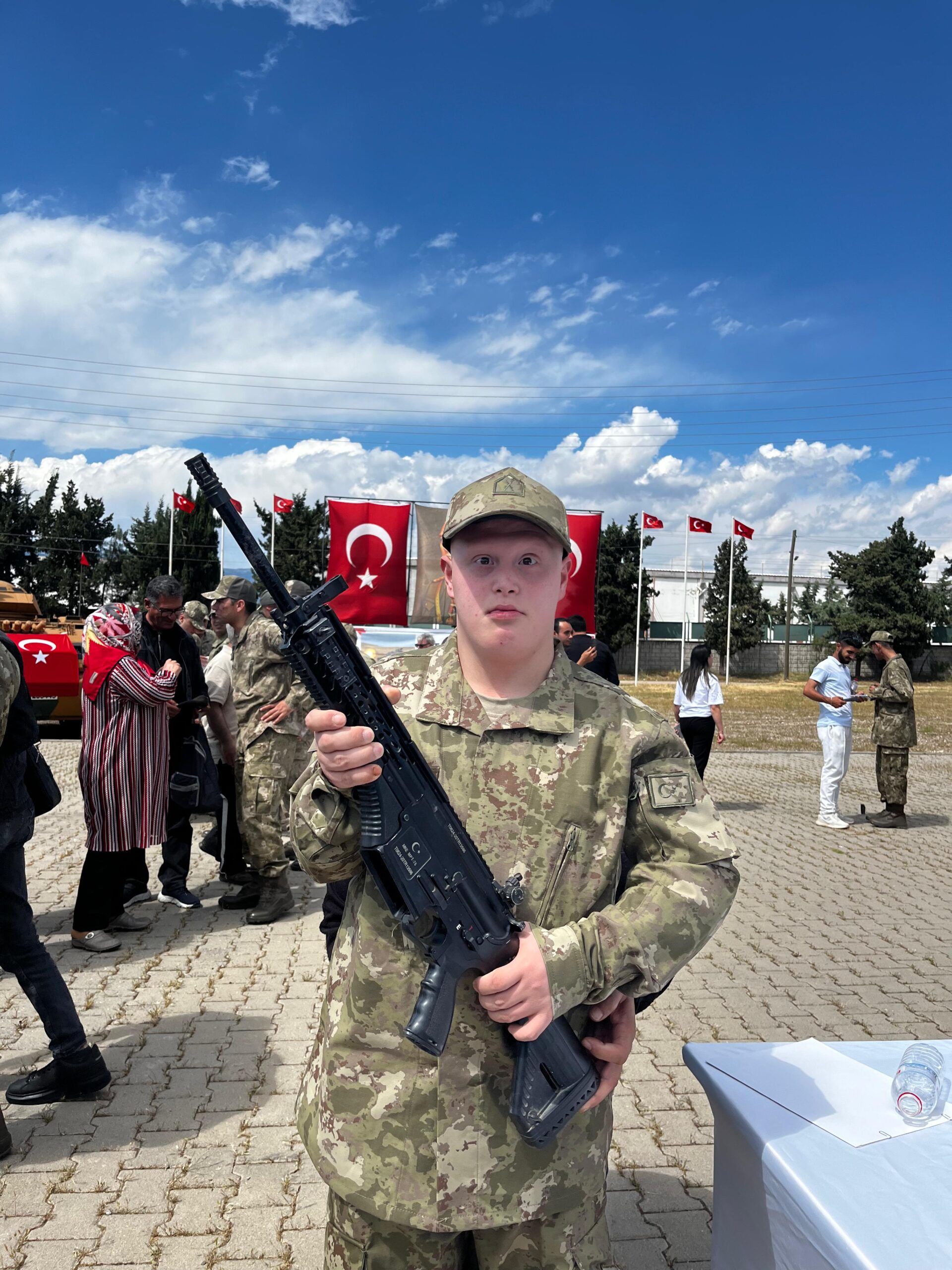 Kahramanmaraş’ta Askerlik Gururu: Aileler Duygusal Anlar Yaşadı 5 e0ca9f23 412c 494d bbc8 7dd6bcbb5619 scaled