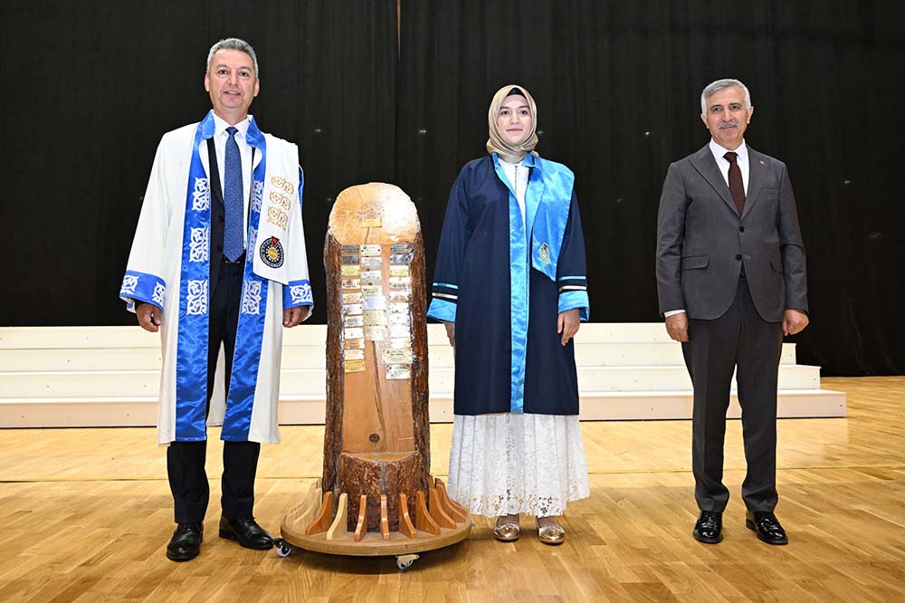 KSÜ 2025-2026 Mezunlarını Törenle Uğurladı! 1 12 2