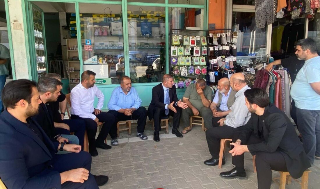MHP Kahramanmaraş Onikişubat İlçe Başkanlığı, ilçe genelinde esnaf ziyaretlerini sürdürüyor.