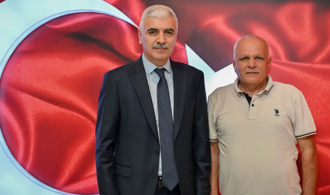 Kahramanmaraşlı Gazeteci ve Ters Açı Gazetesi İmtiyaz Sahibi Yaşar Erikli,