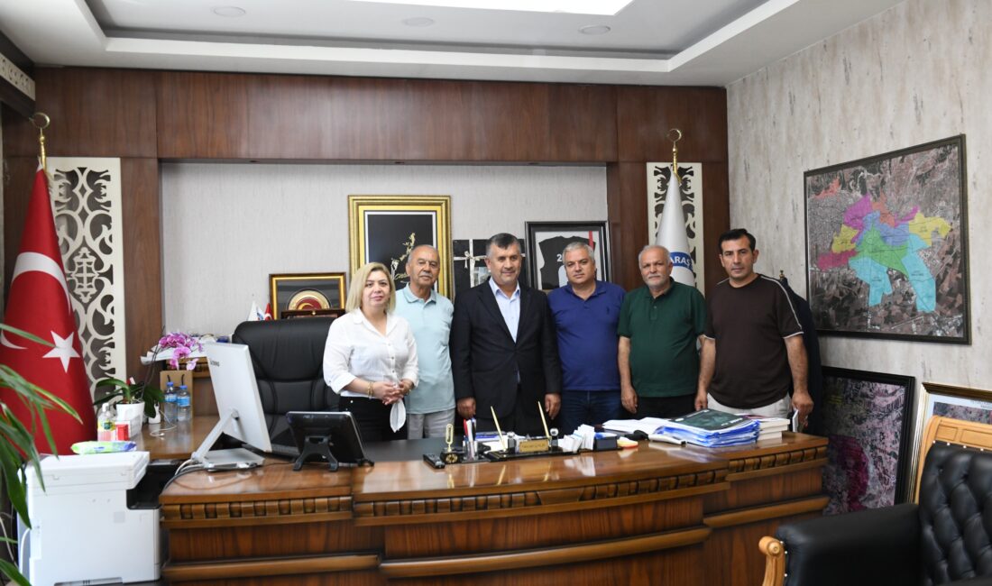 Kahramanmaraş’ta gazetecilerden oluşan bir heyet, KASKİ Genel Müdürü Necati Çalık’ı