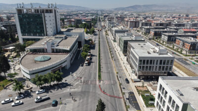 Azerbaycan Bulvarı’nda gerçekleştirilecek altyapı çalışmaları nedeniyle caddenin Büyükşehir Belediyesi hizmet