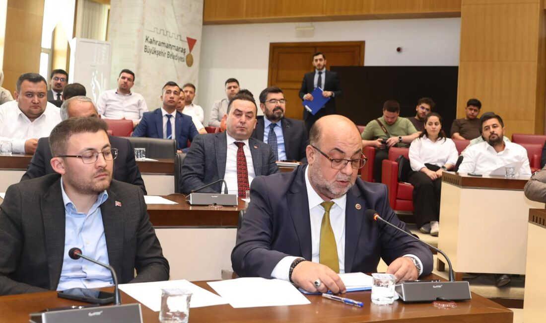 Dulkadiroğlu Belediye Başkanı Mehmet Akpınar, Kahramanmaraş Büyükşehir Belediye Meclisi'nde yaptığı