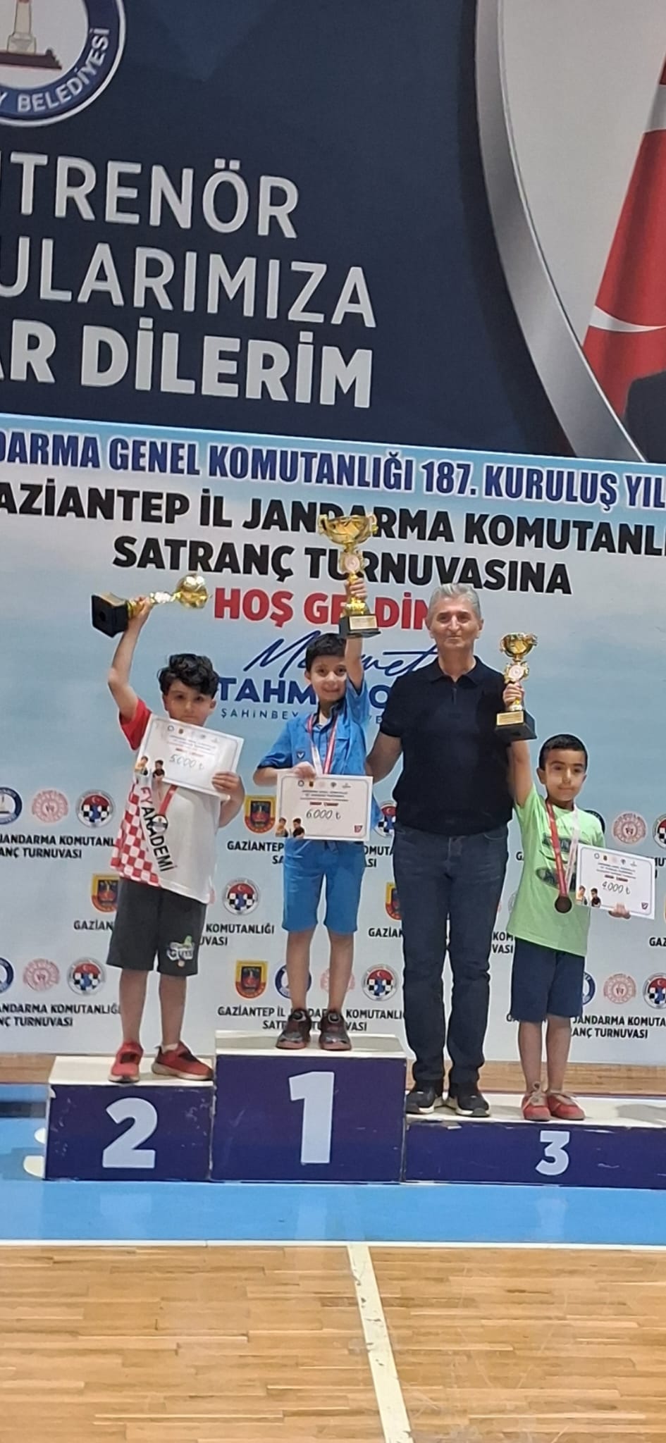 Kahramanmaraşlı Minik Satranççı Türkiye Şampiyonu oldu! 1 DEM 2