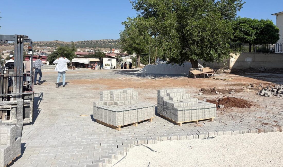 Büyükşehir Belediyesi, Pazarcık’ın kırsal Ufacıklı Mahallesi’nde vatandaşların kullandığı mahalle içi