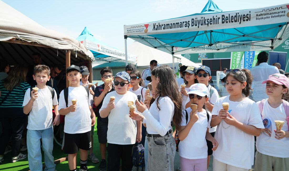 Atatürk Havalimanı'nda gerçekleşen Sıfır Atık Festivaline katılan Büyükşehir Belediyesi, 4