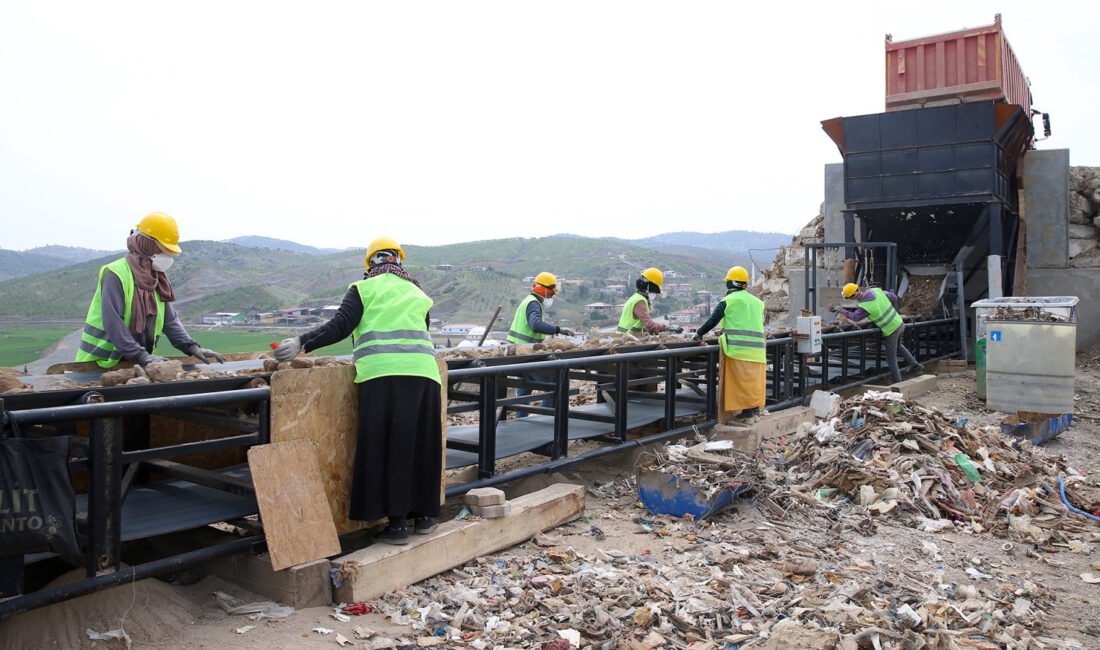 Büyükşehir Belediyesi, hayata geçirdiği çevre yatırımları, sürdürülebilir geri dönüşüm hamleleri,