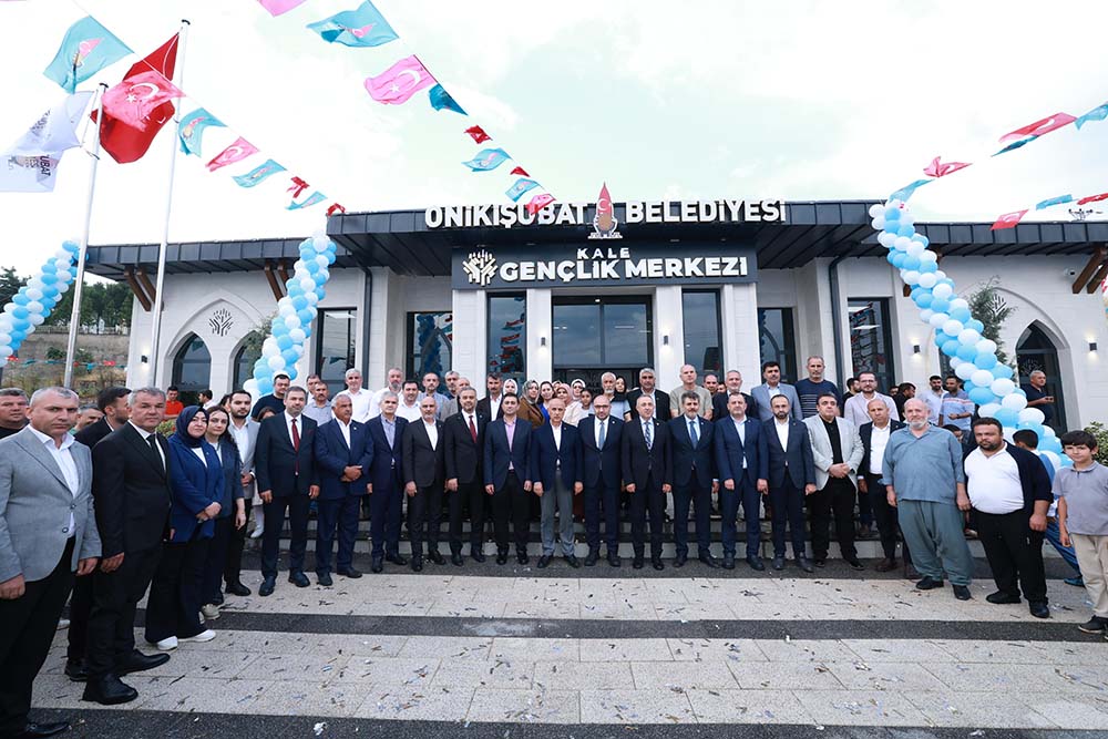 Onikişubat Belediyesi’nin Kale Gençlik Merkezi yoğun katılımla hizmete açıldı! 1 WhatsApp Image 2026 06 13 at 20.21.28