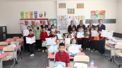 Kahramanmaraş Valisi Mükerrem Ünlüer, Dulkadiroğlu ilçesinde bulunan Akyar İlkokulu'nda düzenlenen