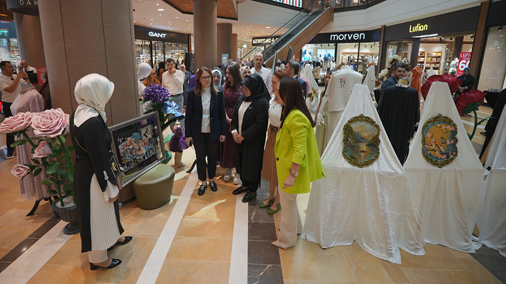 Büyükşehir Belediyesinin Kadın Sanat ve Yaşam Merkezlerinde yıl boyunca çeşitli