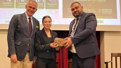 Ceviz Üreticileri Derneği tarafından İstanbul Galatasaray Lisesi’nde düzenlenen seminer, Türkiye’nin