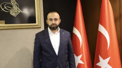 Kahramanmaraş’ın Onikişubat ilçesi Boğaziçi Mahallesi’nde bir apartmanda meydana gelen yangın,