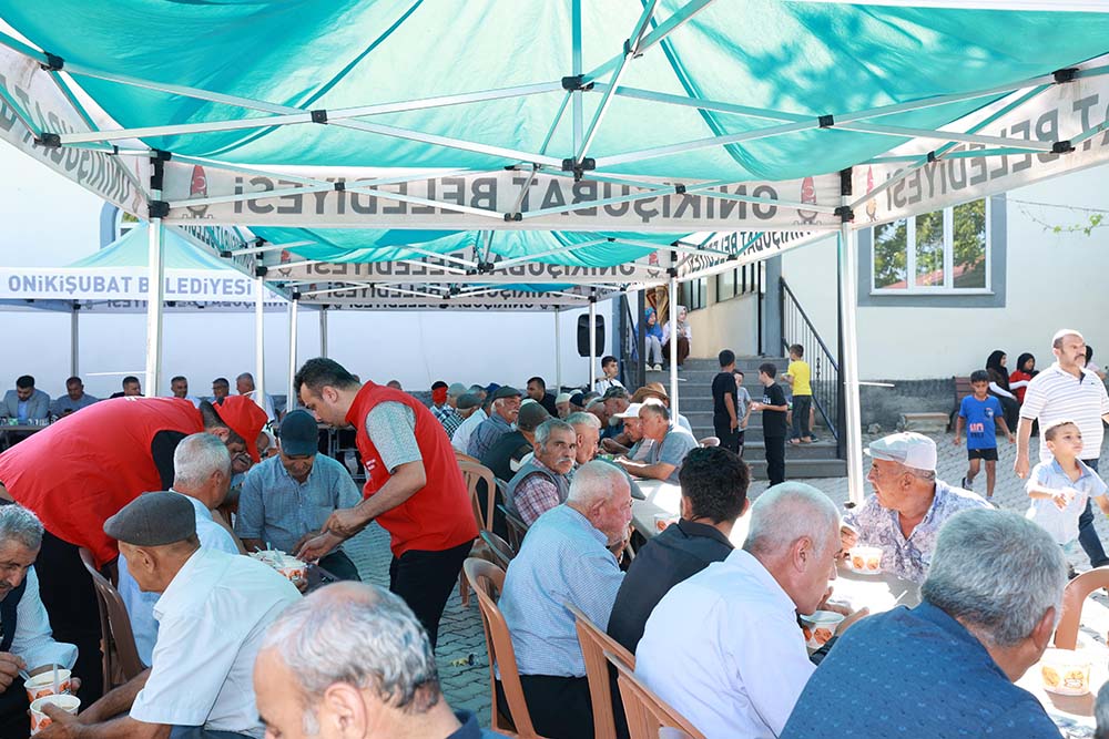 Başkan Toptaş, Dönüklü sakinleriyle aşure sofrasında buluştu! 3 17