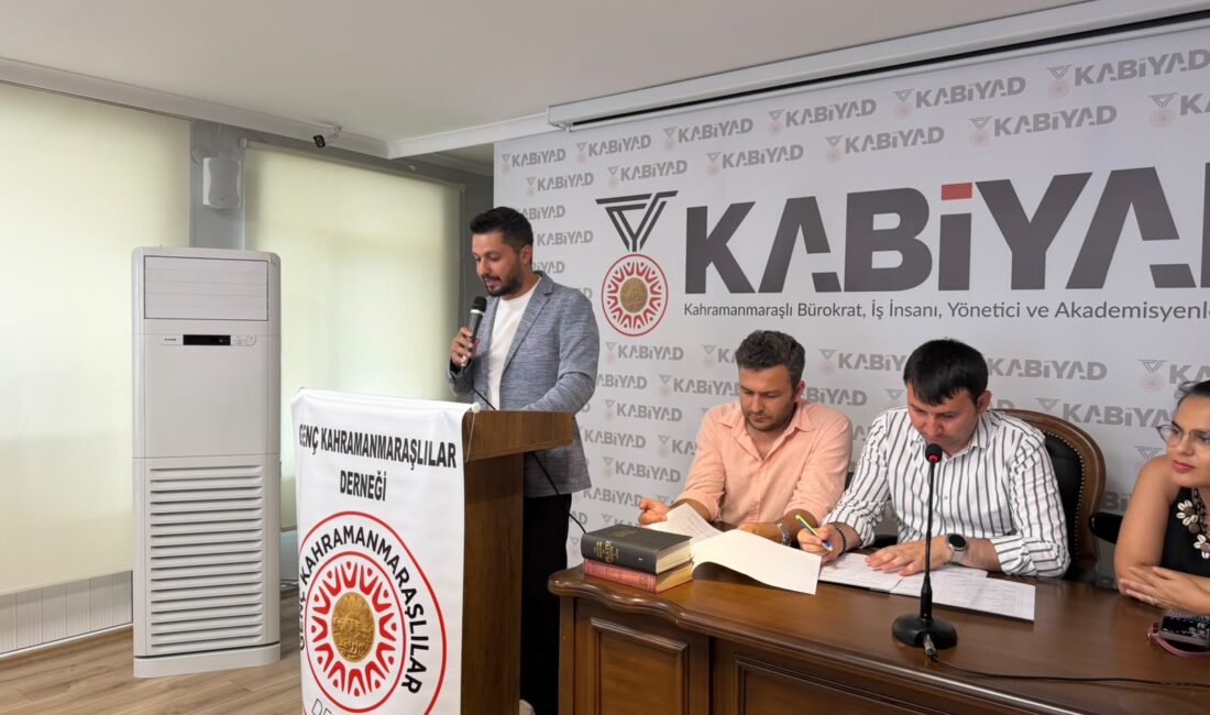 Genç Kahramanmaraşlılar Derneği, İkinci Olağanüstü Genel Kurulu’nu üyelerinin yoğun katılımıyla