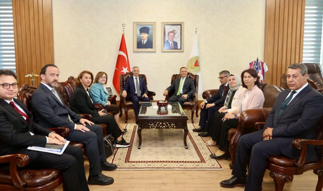 Gaziantep Valisi Kemal Çeber ve Gaziantep Büyükşehir Belediye Başkanı Fatma