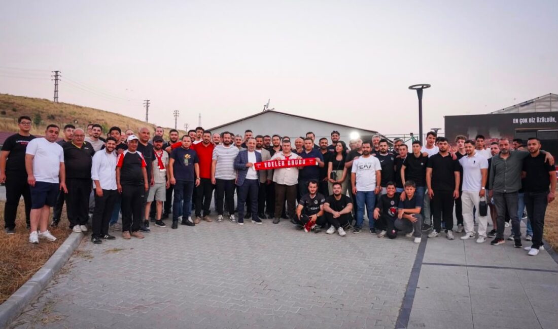 Kahramanmaraş İstiklalspor Taraftar Grubu Edeler, göreve yeni seçilen Kulüp Başkanı
