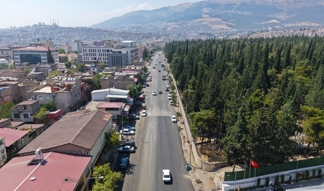 Büyükşehir Belediyesi, şehir merkezinin en yoğun ulaşım akslarından Şeyh Adil