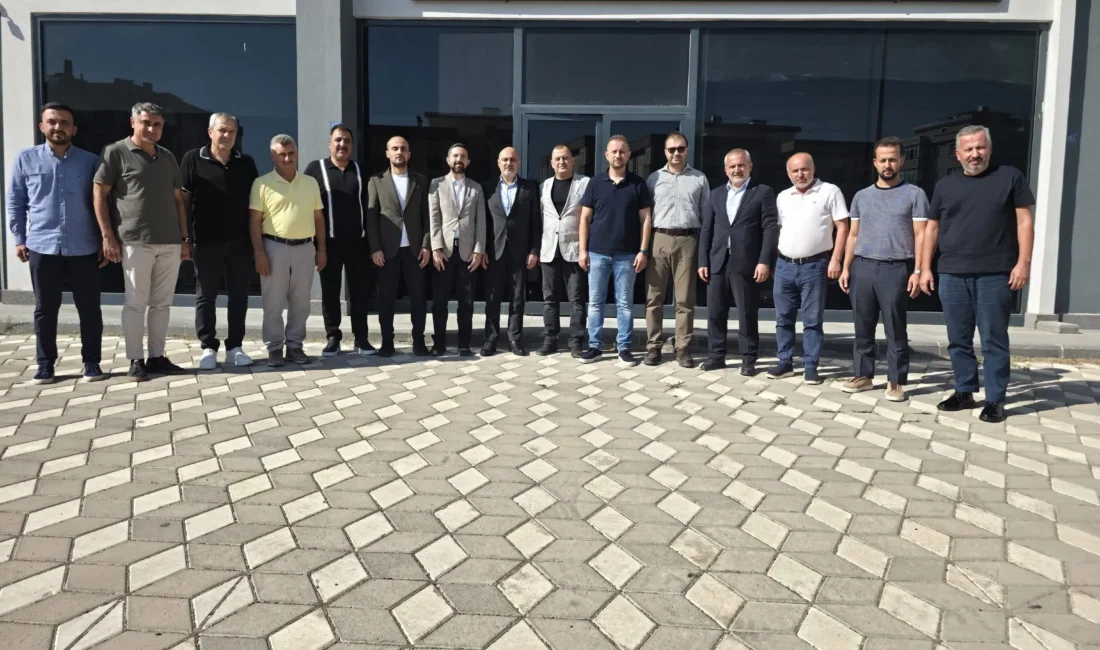AK Parti Kahramanmaraş İl Başkanı M. Burak Gül ve beraberindeki