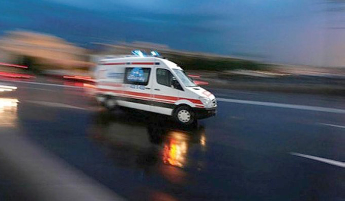 Kahramanmaraş'ın Göksun ilçesinde, işçileri taşıyan bir servis minibüsünün yoldan çıkarak
