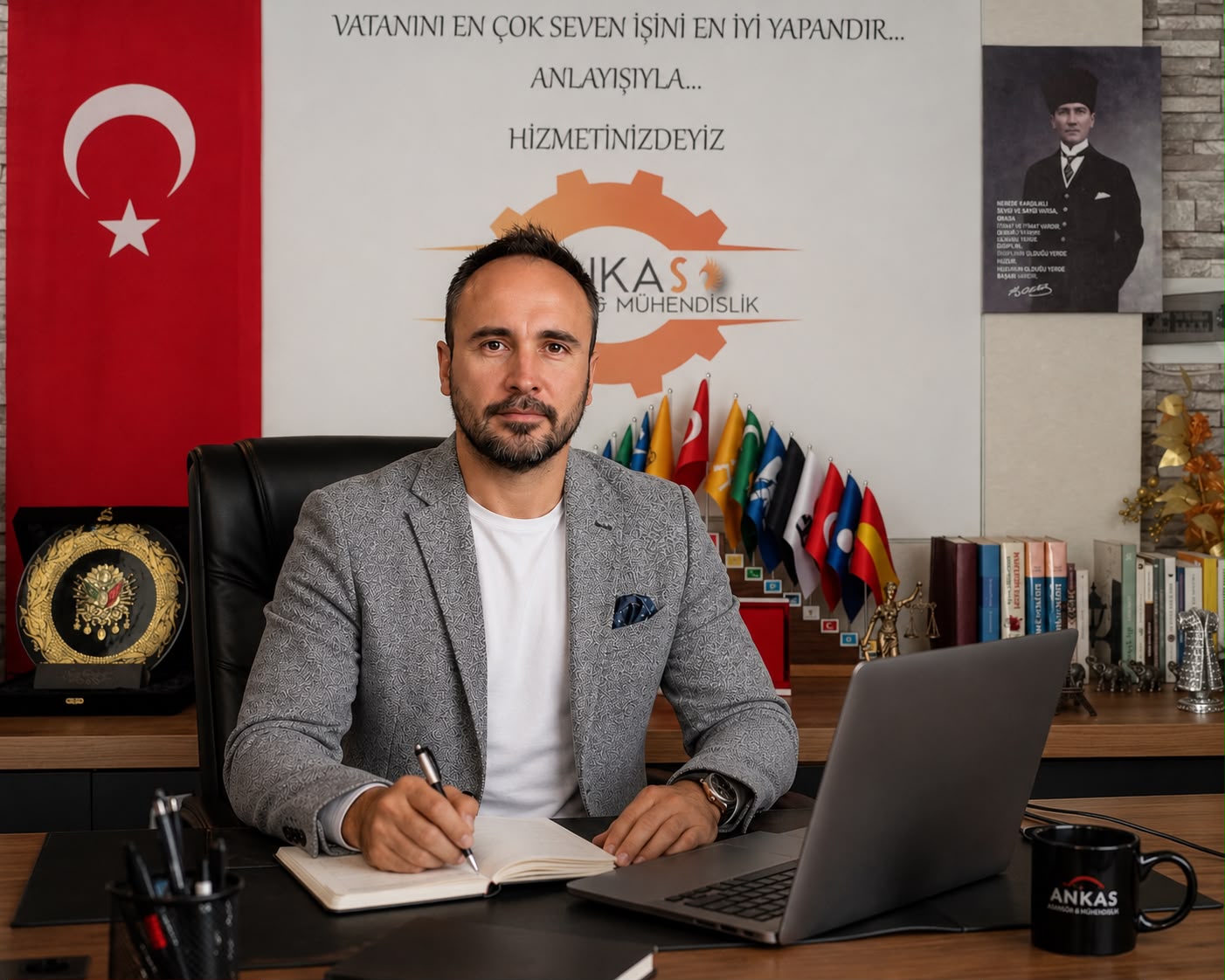 Necati Karapınar yazar fotoğrafı