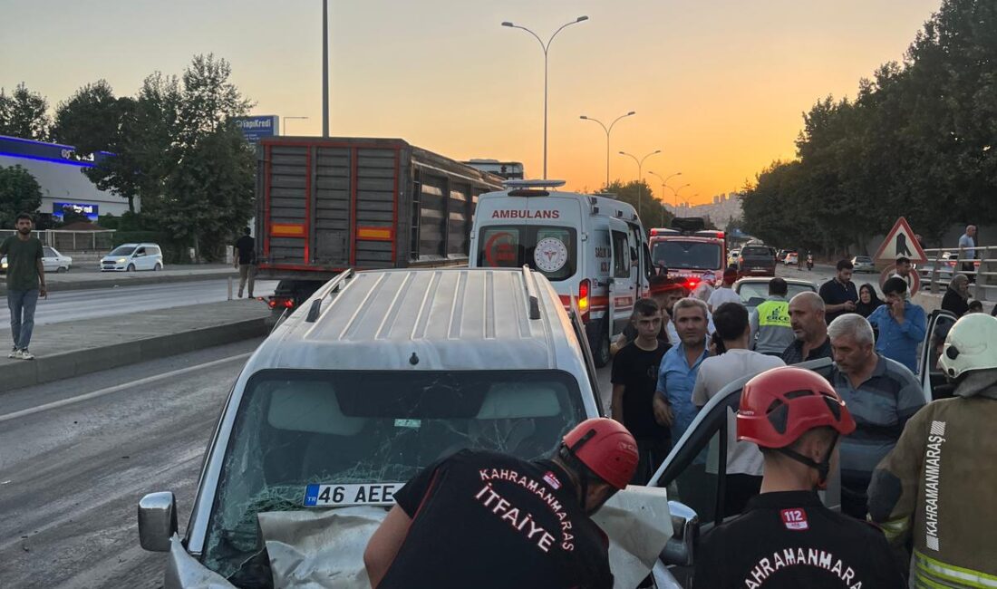 Kahramanmaraş’ın Dulkadiroğlu ilçesinde birden fazla aracın karıştığı trafik kazasında 4