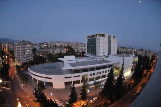 Kahramanmaraş Büyükşehir Belediyesi’nde yönetim kadrosunda hareketlilik yaşandı.